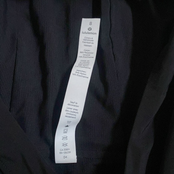 Lululemon cropped hoodie with mesh sleeves. - Picture 2 of 4